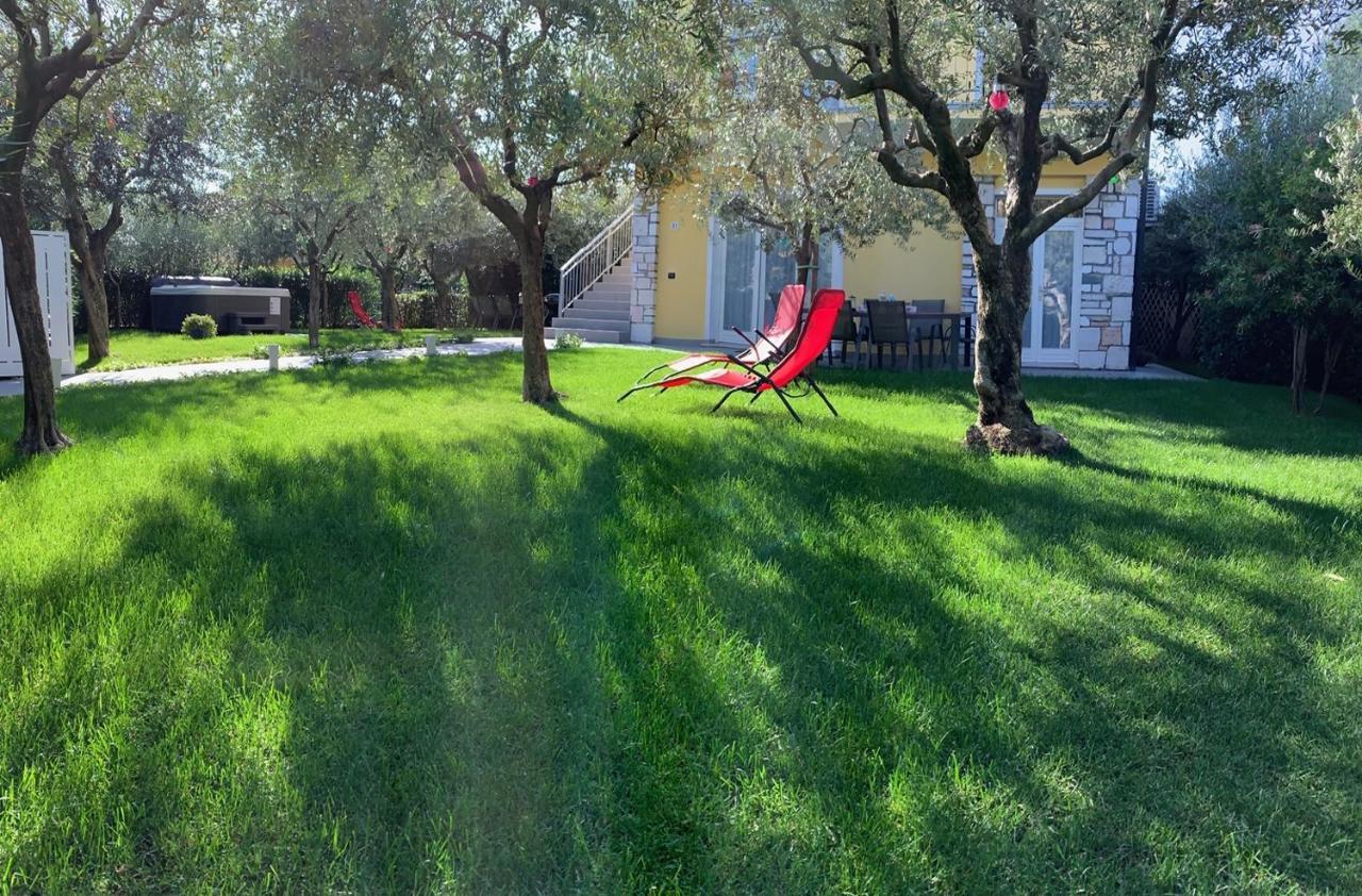 Villa Lori Apartments Garden And Beach Peschiera del Garda Exterior foto