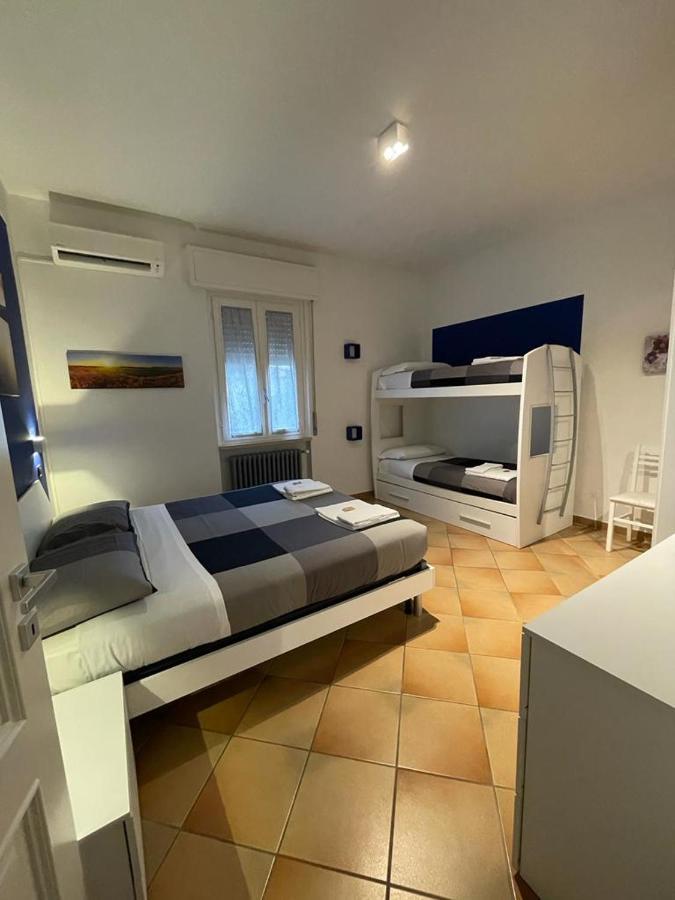 Villa Lori Apartments Garden And Beach Peschiera del Garda Exterior foto